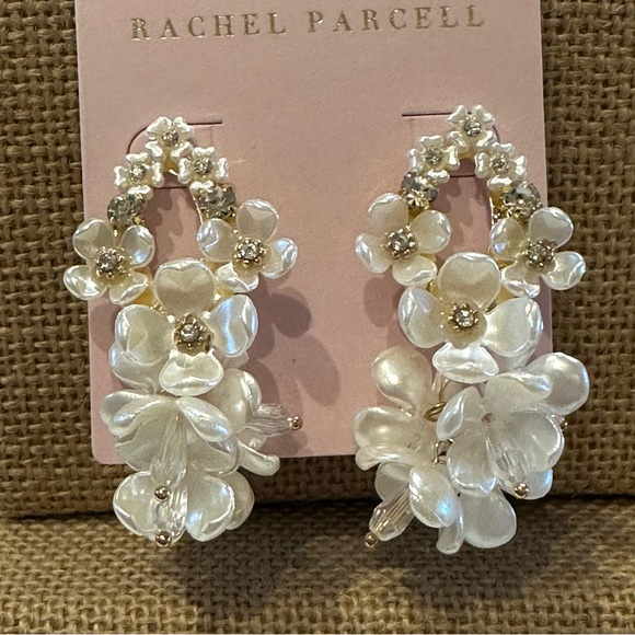 NWT Rachel Parcell Earrings iridescent white flowers w/ cubic zirconia crystals - Picture 2 of 11
